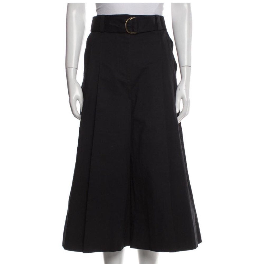 Ulla Johnson super cute short  pants that are cotton and size 4.